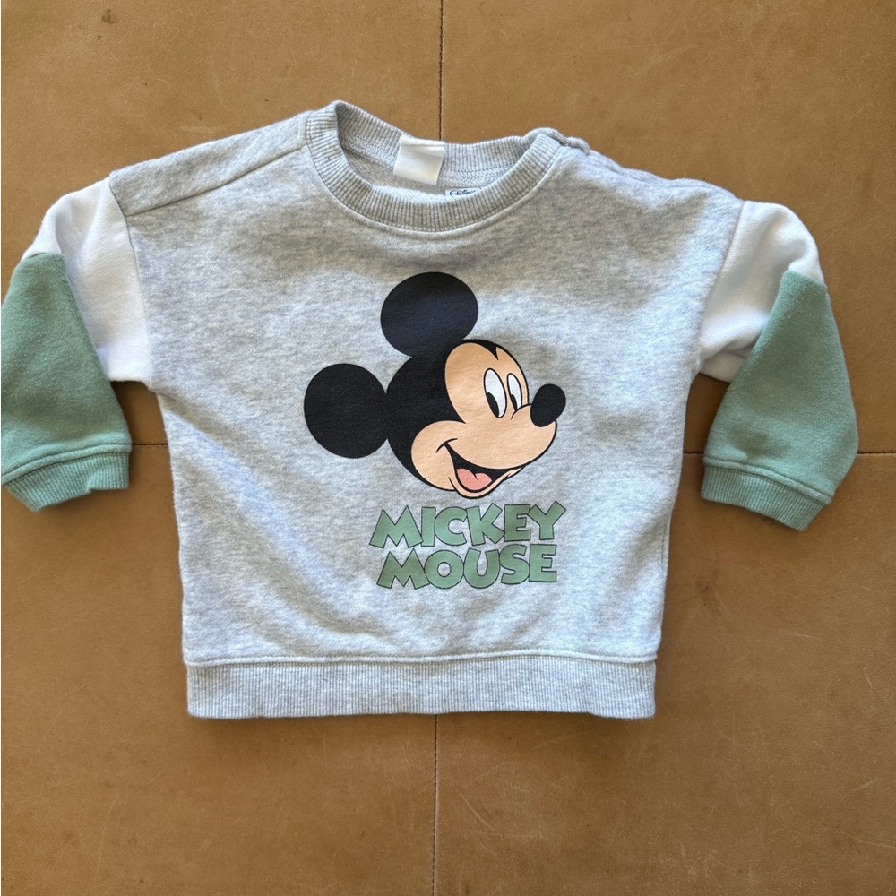 💙$5 FLASH SALE💙 H&M Mickey Sweatshirt 6M